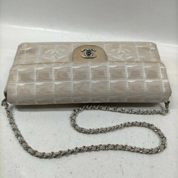 Chanel White Canvas Shoulder Bag - Picture 6 of 9